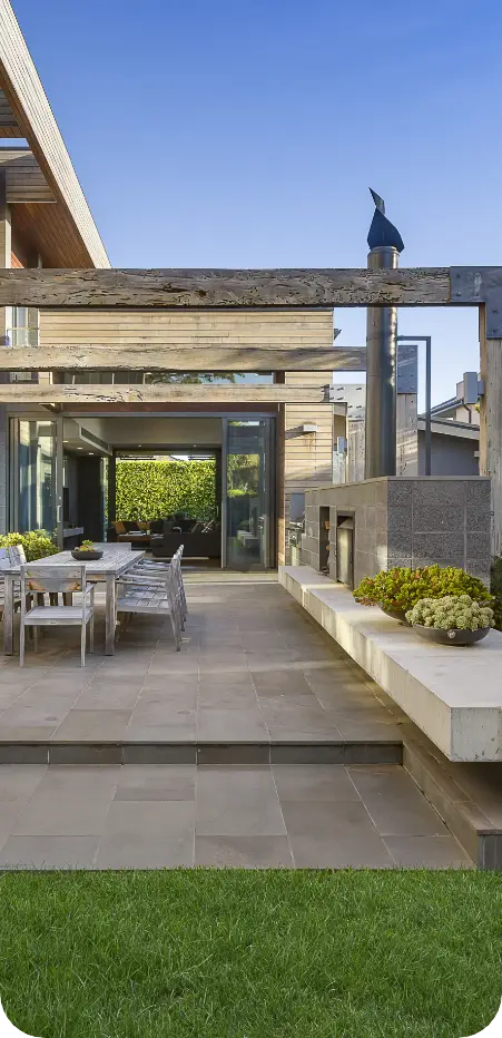 Réalisation complète d’un aménagement extérieur avec matériaux de qualité